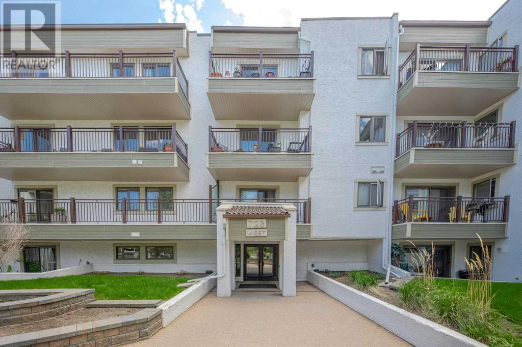 Single Family House for Sale in    Avenue SW Windsor Park Calgary 