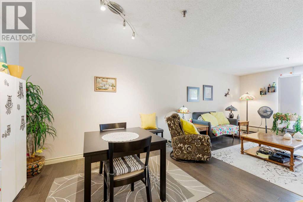 Single Family House for Sale in    Avenue SW Windsor Park Calgary 