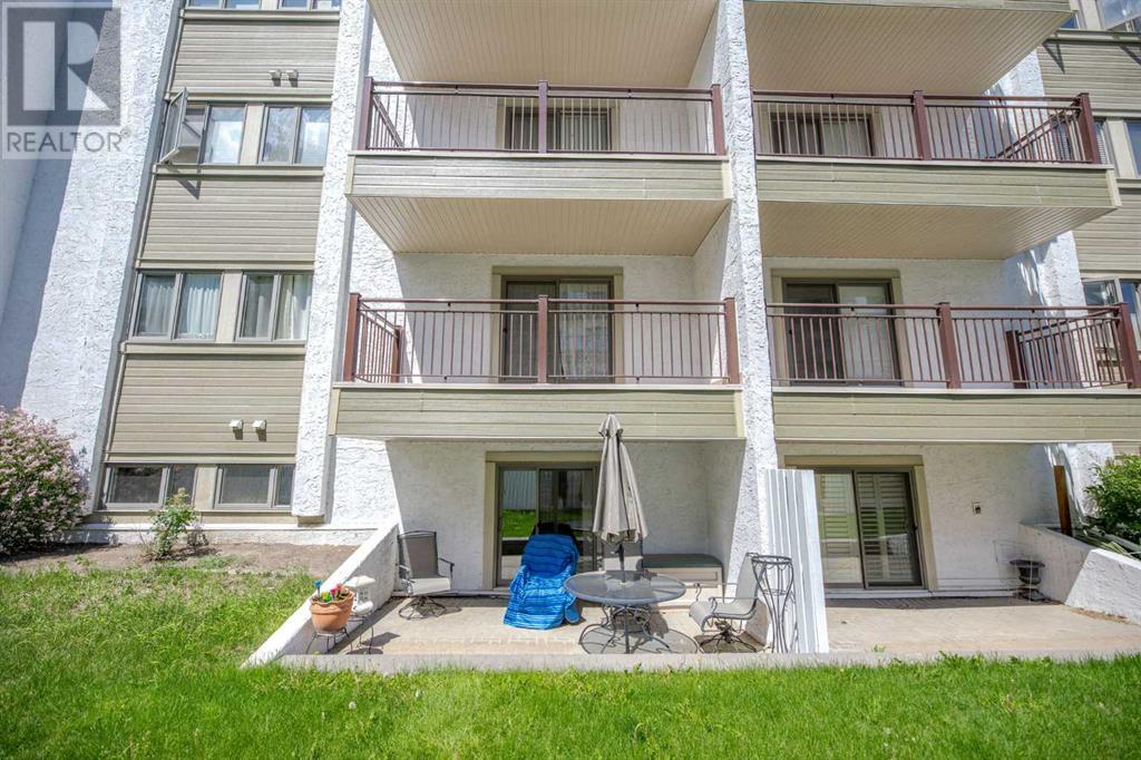 Single Family House for Sale in    Avenue SW Windsor Park Calgary 