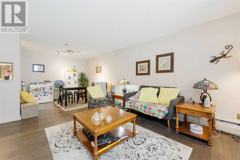 Single Family House for Sale in    Avenue SW Windsor Park Calgary 