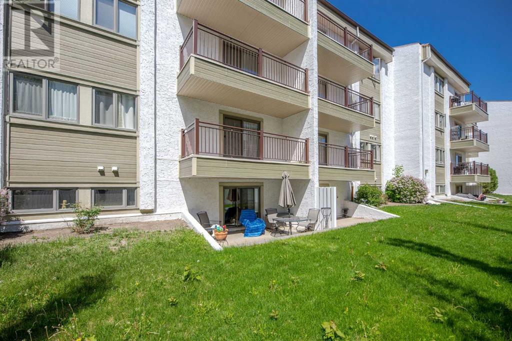 Single Family House for Sale in    Avenue SW Windsor Park Calgary 