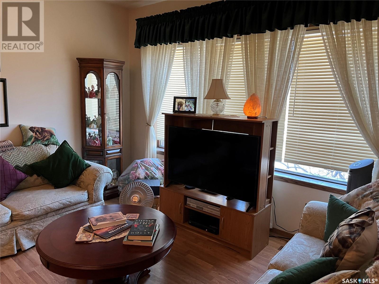 Photo 2 of 200 Cloverly Avenue, Arlington Rm No 79 SK