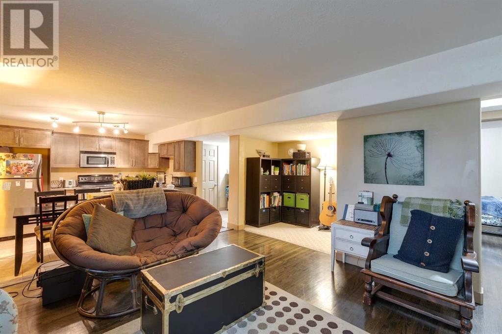 Single Family House for Sale in    Avenue SW Richmond Calgary 