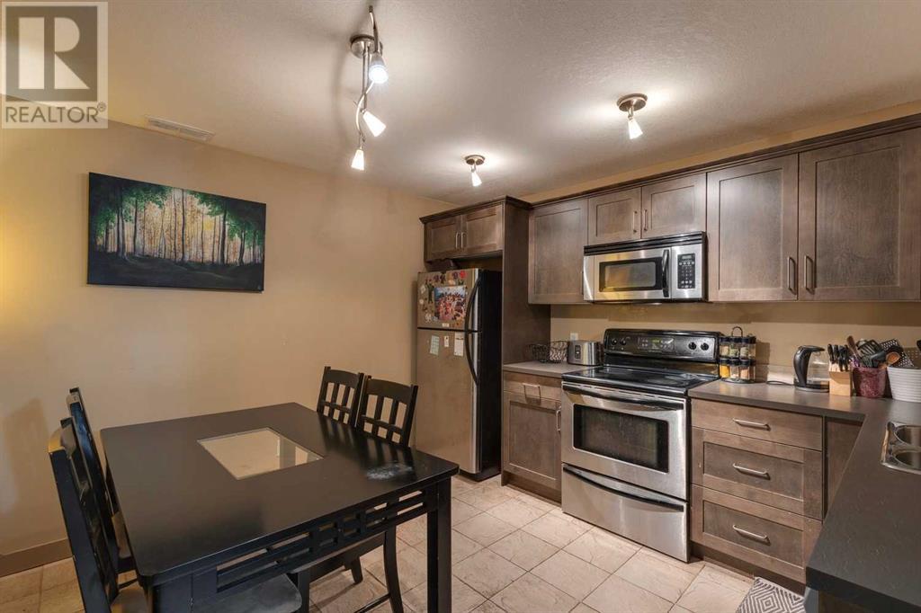Single Family House for Sale in    Avenue SW Richmond Calgary 