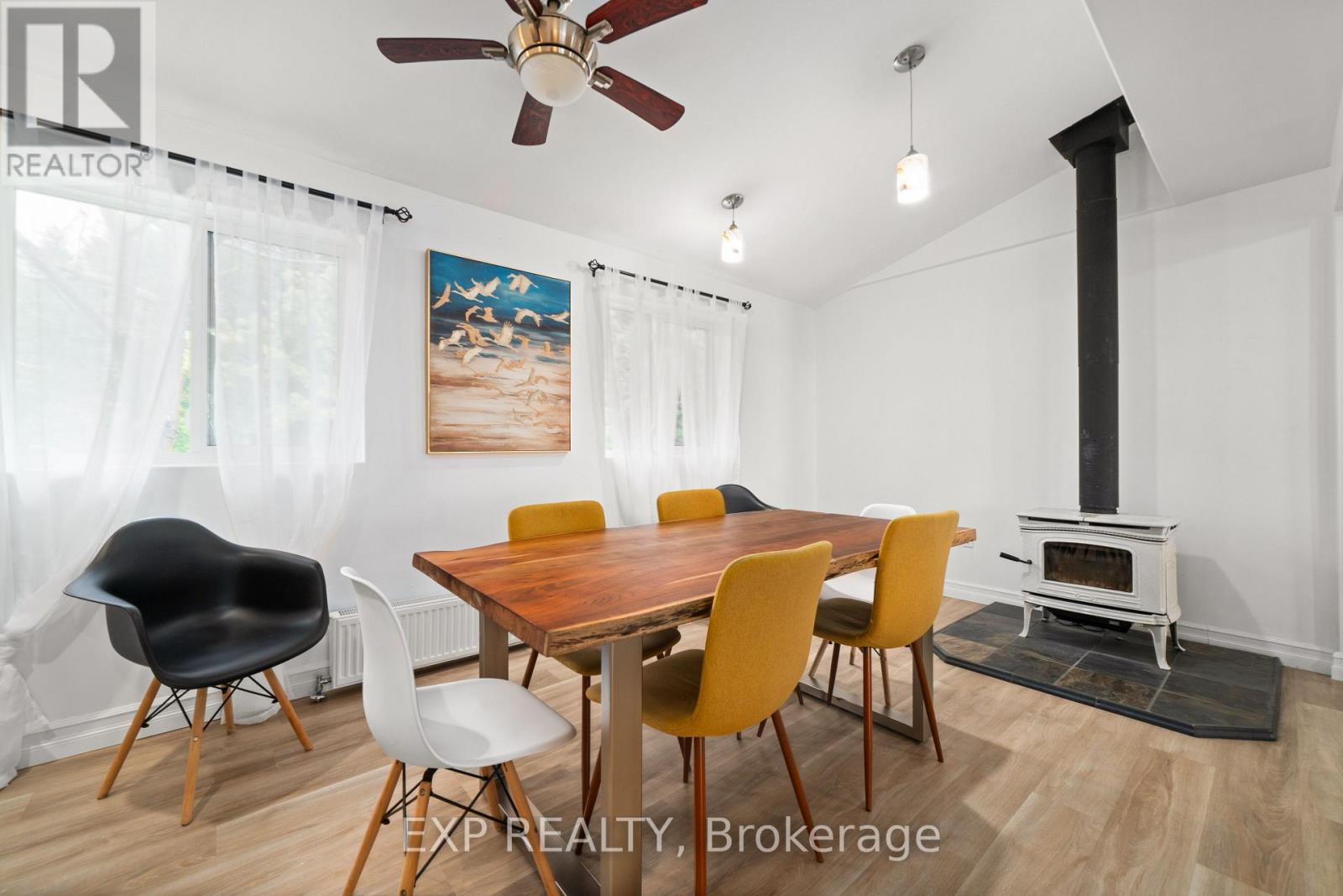 Photo 17 of 43 45 Clifford Street, Quinte West ON
