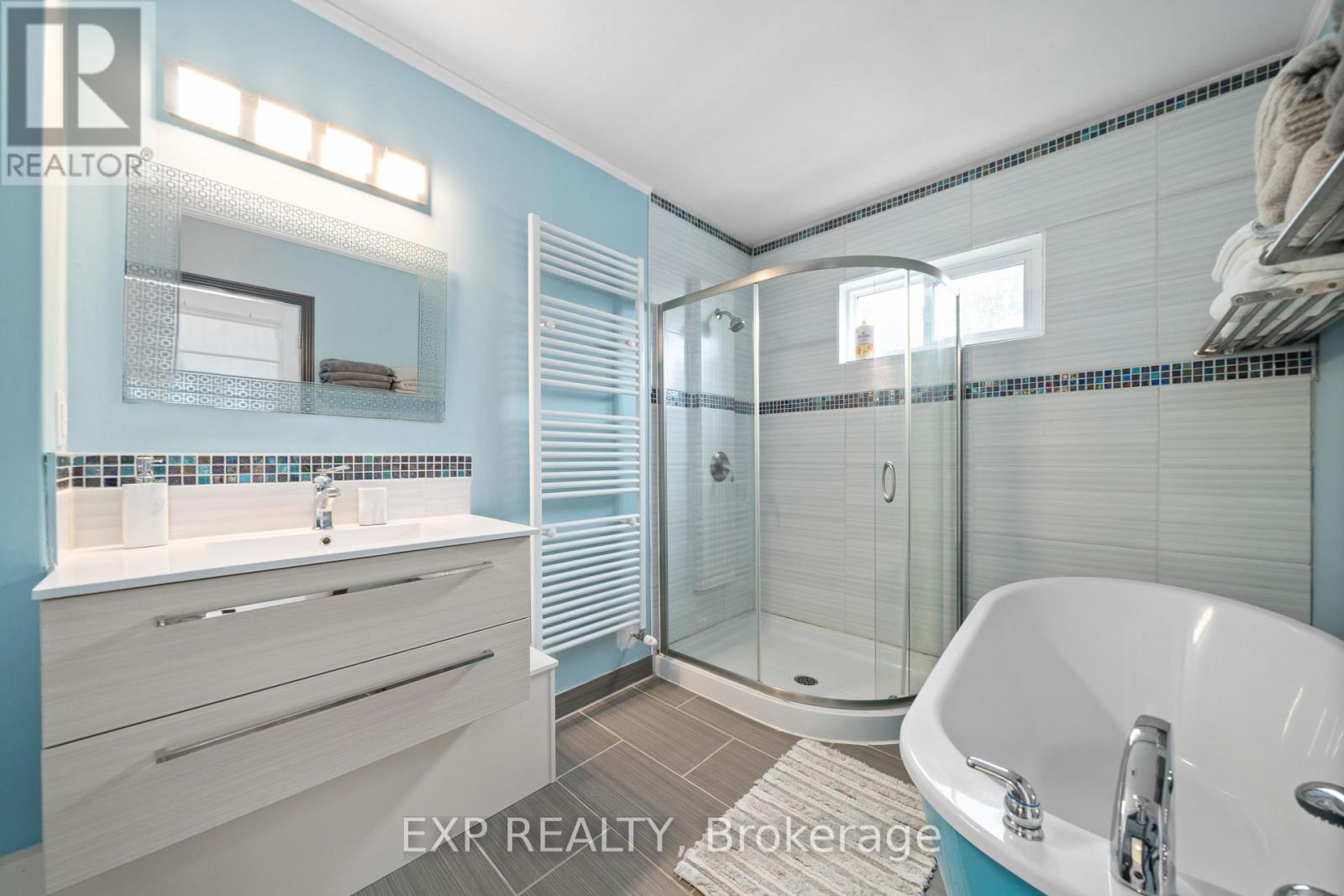 Photo 24 of 43 45 Clifford Street, Quinte West ON