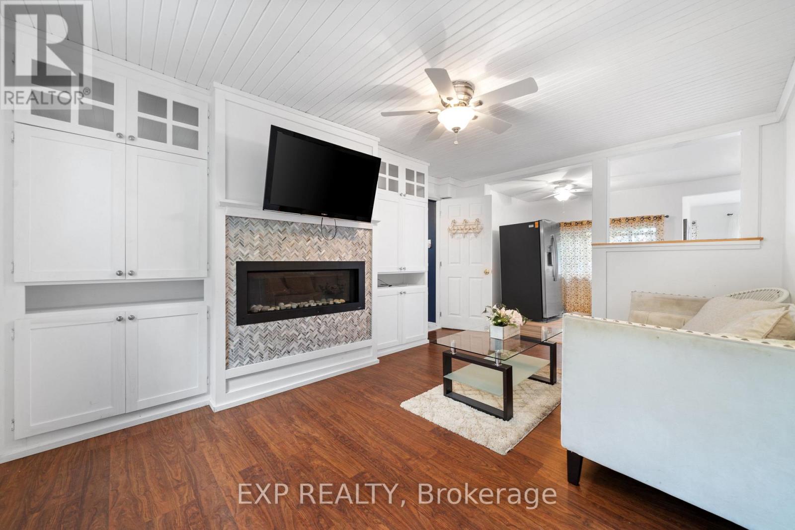Photo 37 of 43 45 Clifford Street, Quinte West ON