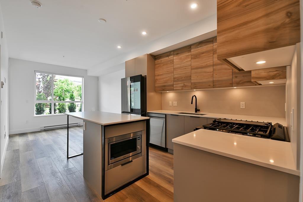 Photo 3 of 108 30490 Cardinal Avenue, Abbotsford BC