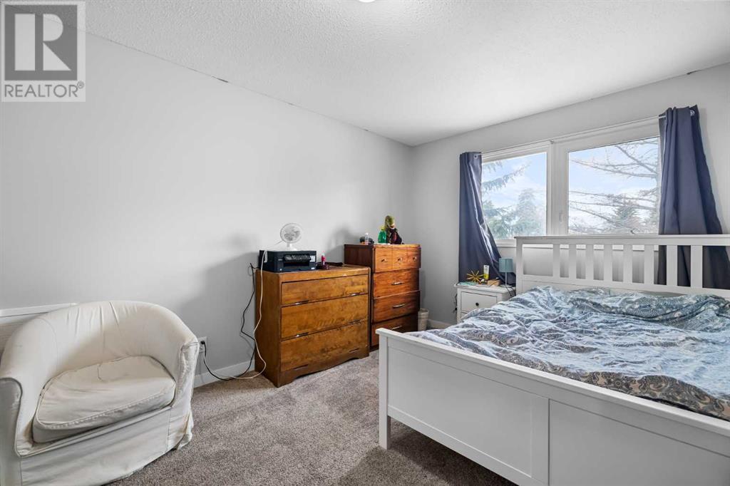 Single Family House for Sale in  Greenview Drive NE Greenview Calgary 