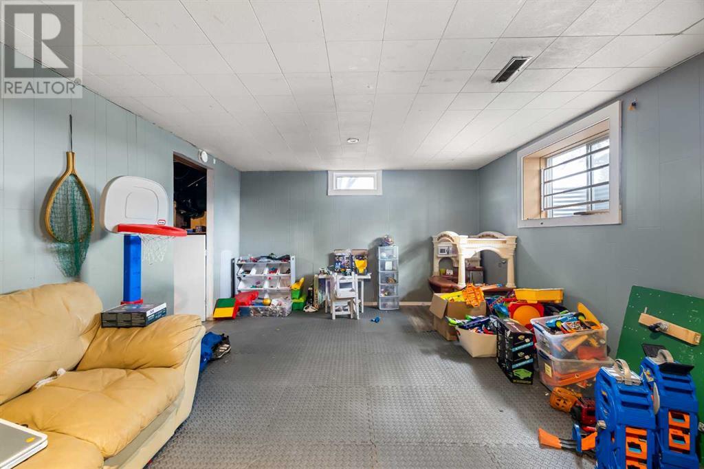 Single Family House for Sale in  Greenview Drive NE Greenview Calgary 