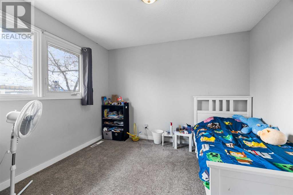 Single Family House for Sale in  Greenview Drive NE Greenview Calgary 