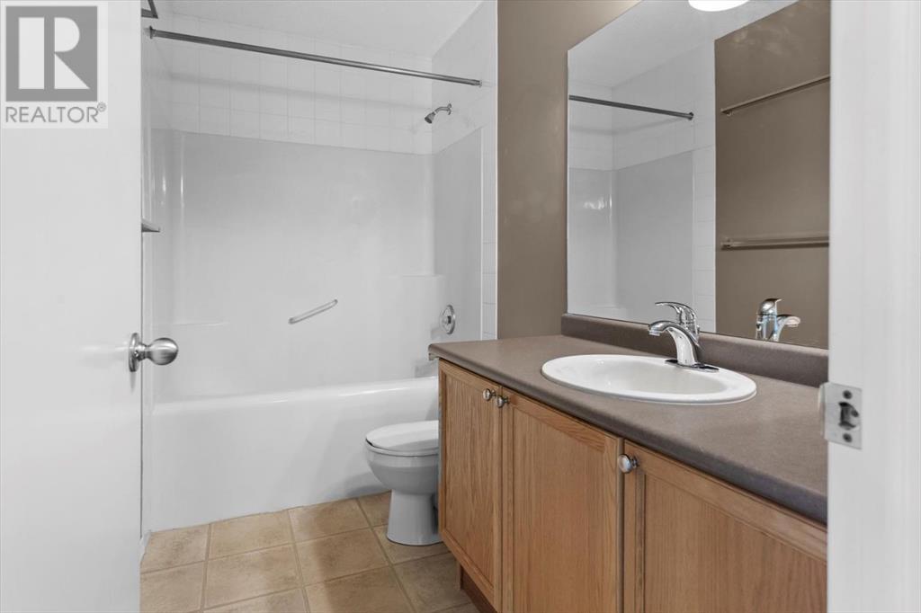 Single Family House for Sale in  Tuscany Springs Gardens NW Tuscany Calgary 