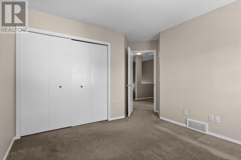 Single Family House for Sale in  Tuscany Springs Gardens NW Tuscany Calgary 