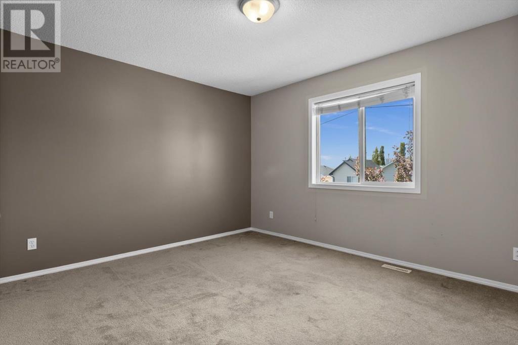 Single Family House for Sale in  Tuscany Springs Gardens NW Tuscany Calgary 