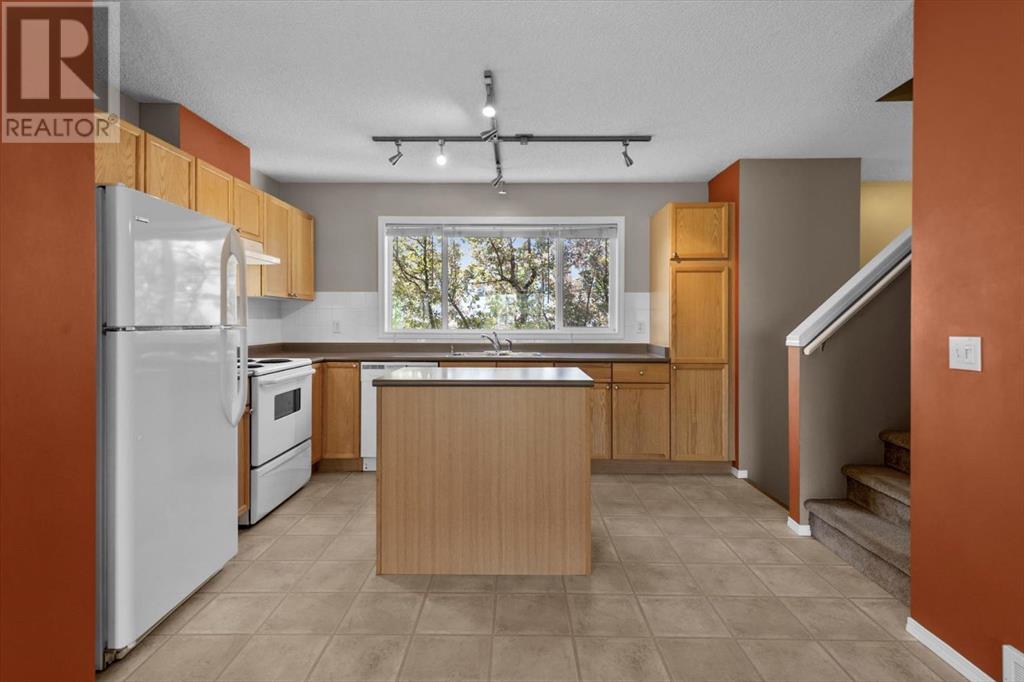 Single Family House for Sale in  Tuscany Springs Gardens NW Tuscany Calgary 