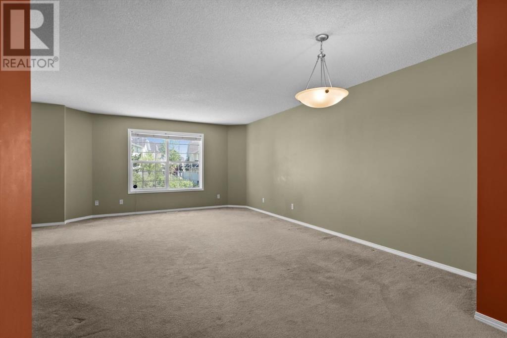 Single Family House for Sale in  Tuscany Springs Gardens NW Tuscany Calgary 
