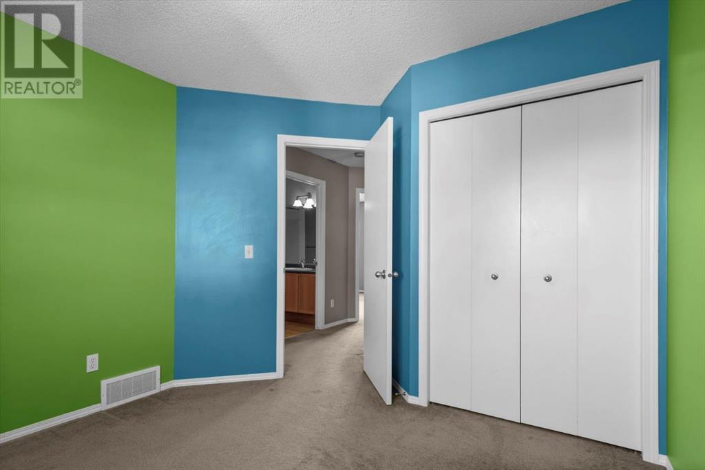 Single Family House for Sale in  Tuscany Springs Gardens NW Tuscany Calgary 