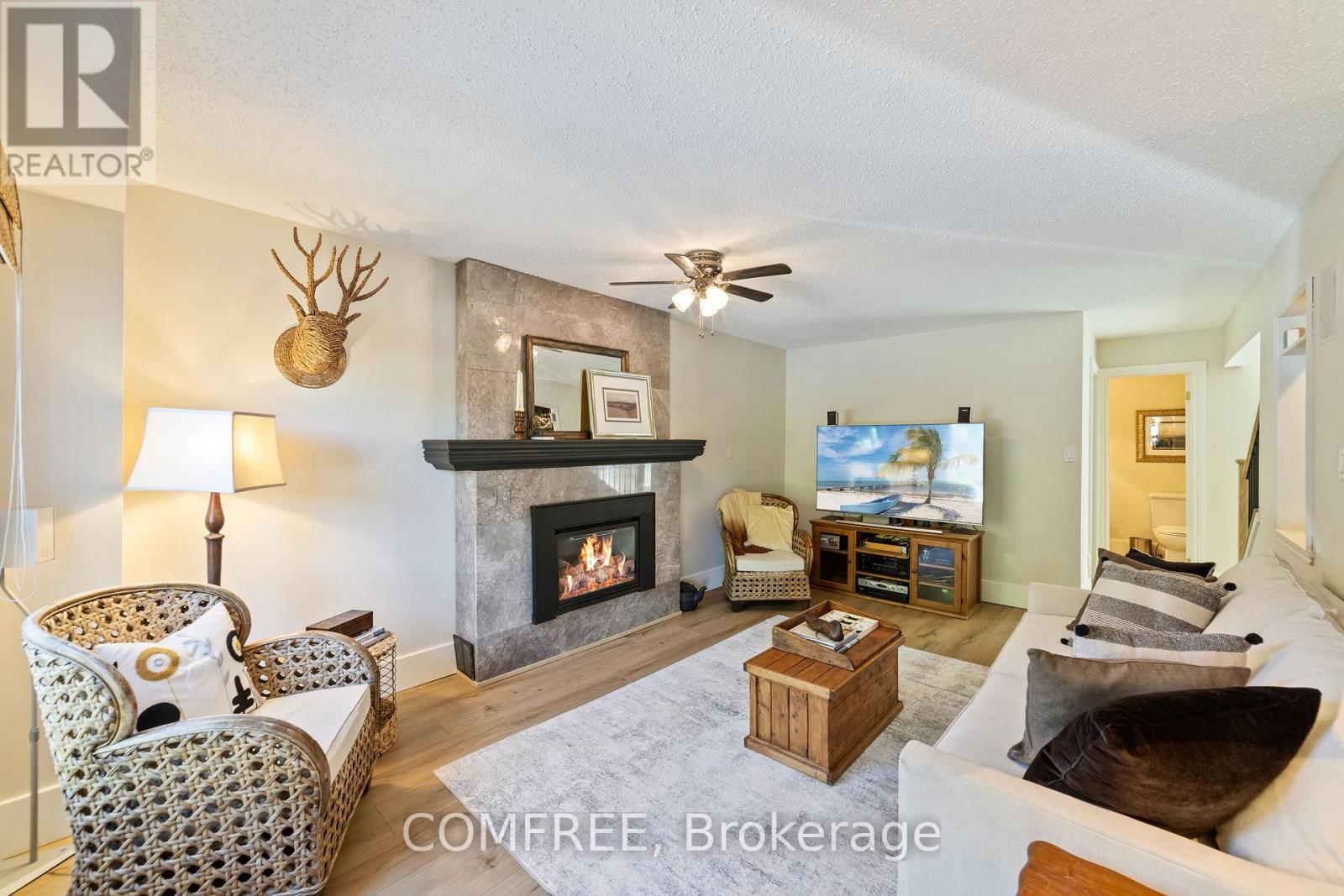 Photo 16 of 2131 Upland Drive, Burlington ON