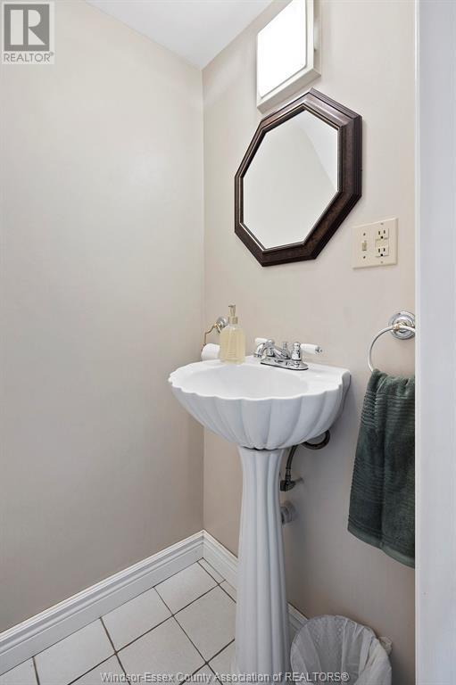 Photo 4 of 5765 Riverside Drive East, Windsor ON