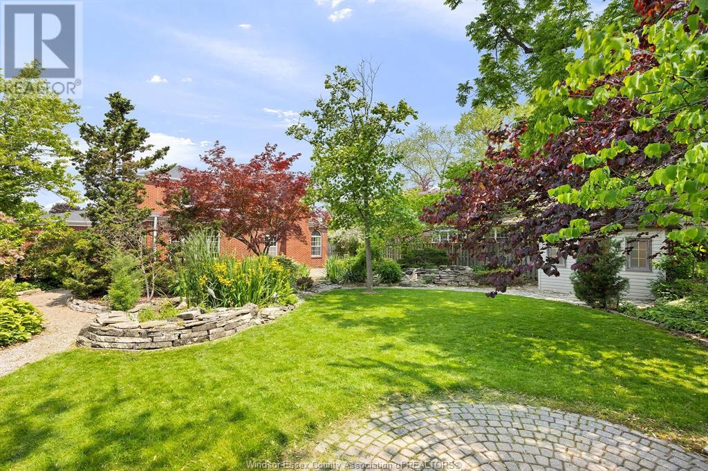 Photo 13 of 5765 Riverside Drive East, Windsor ON