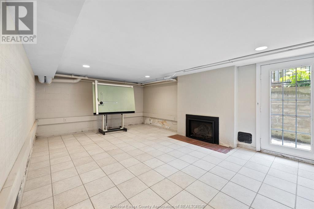 Photo 27 of 5765 Riverside Drive East, Windsor ON