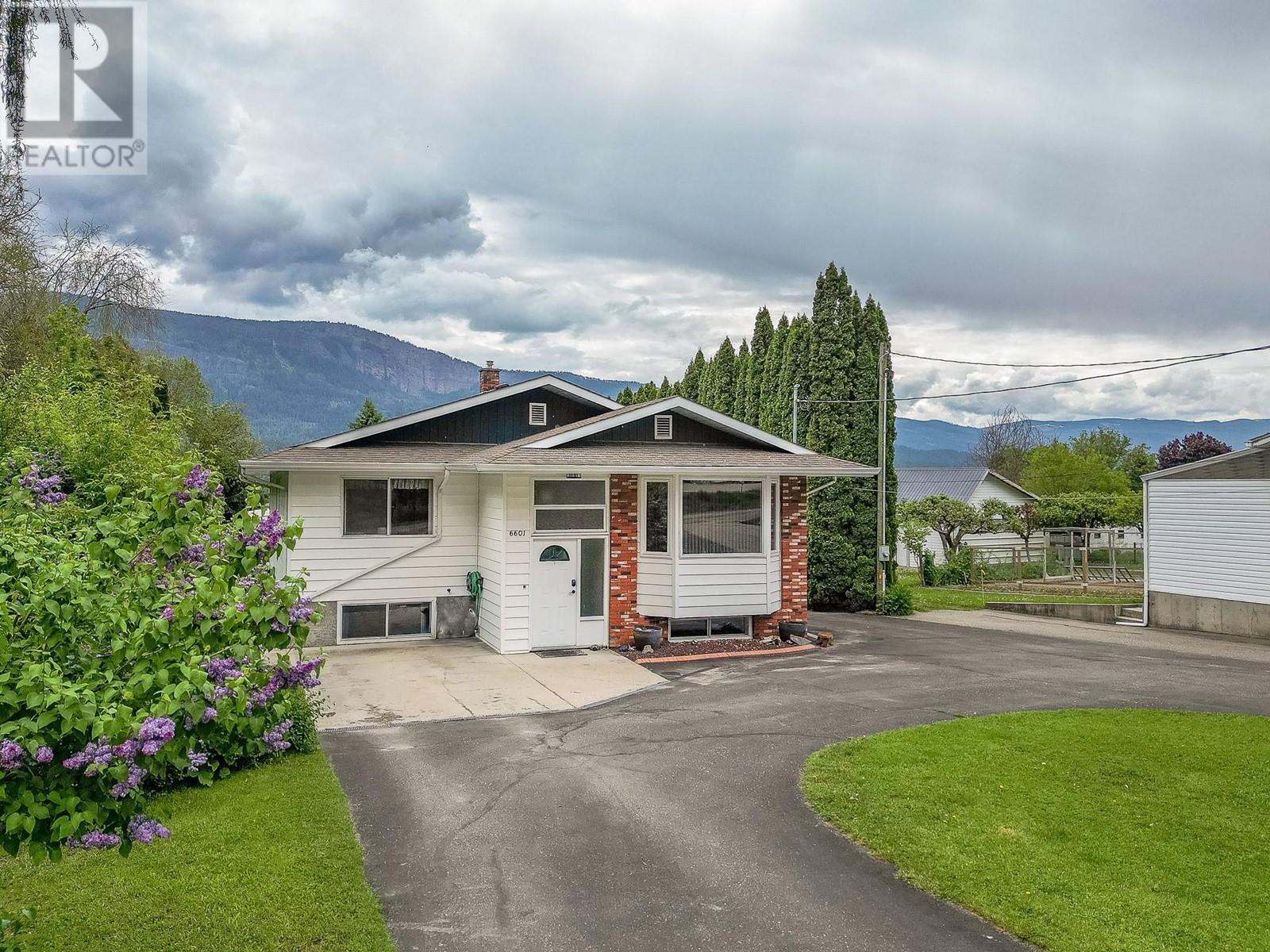 6601 97A Highway, Enderby