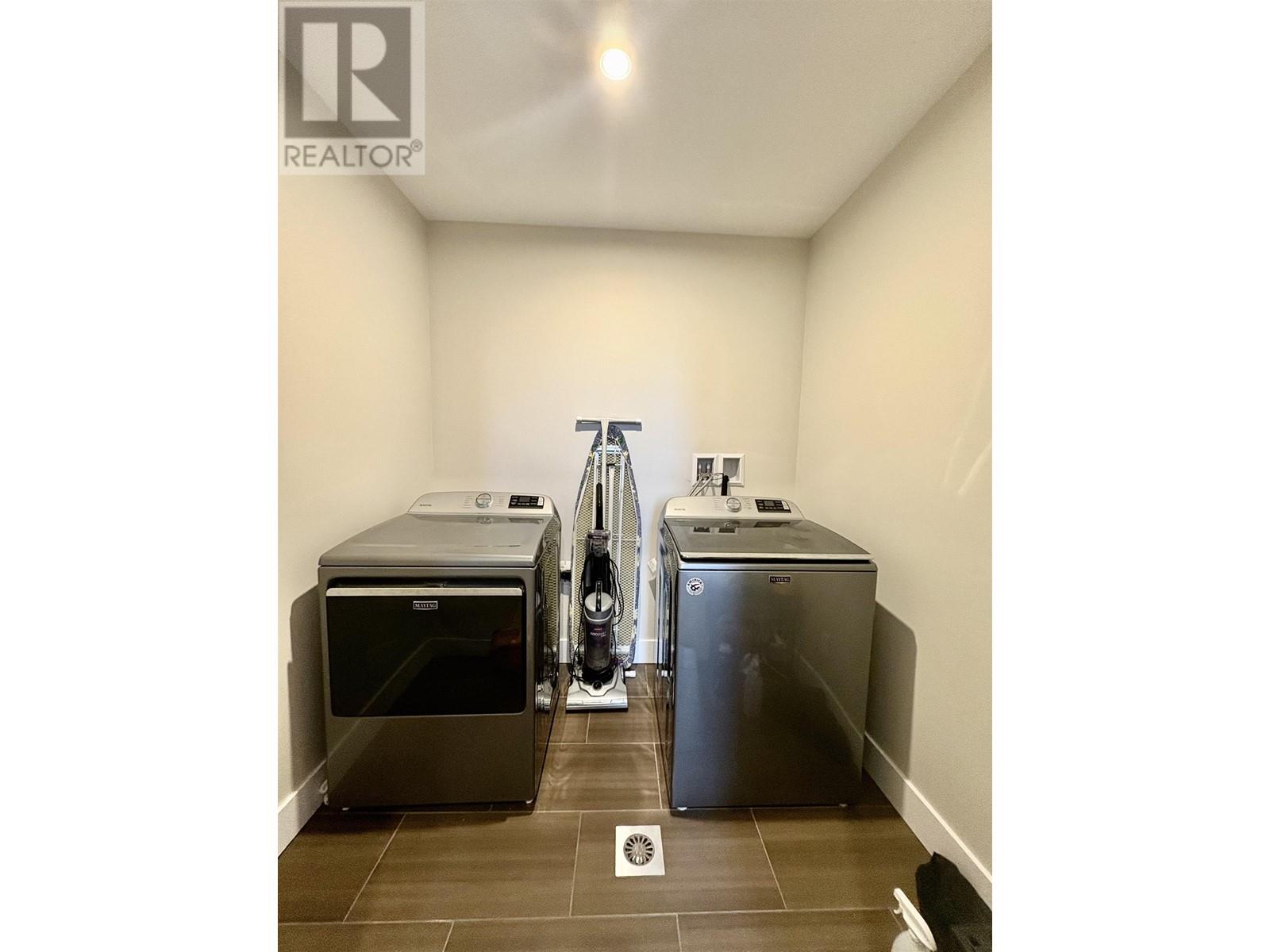 49 WOZNEY STREET, Kitimat