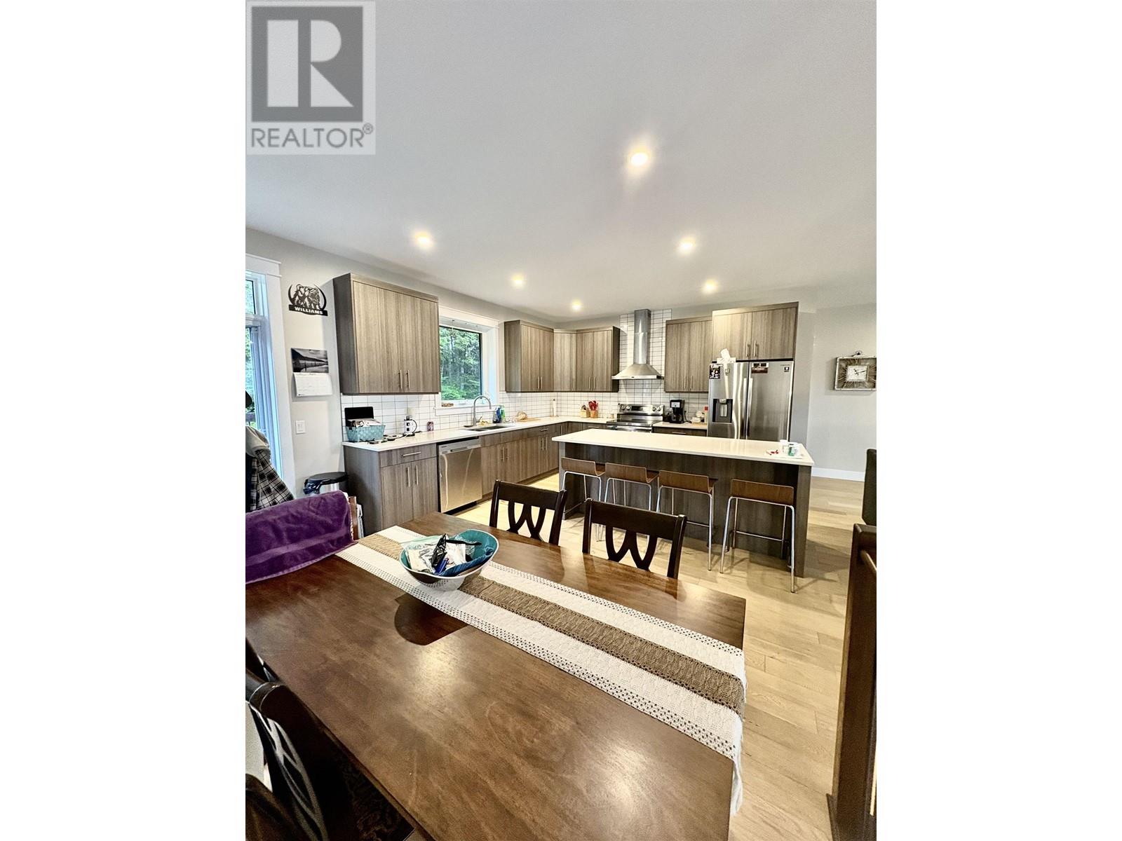 49 WOZNEY STREET, Kitimat