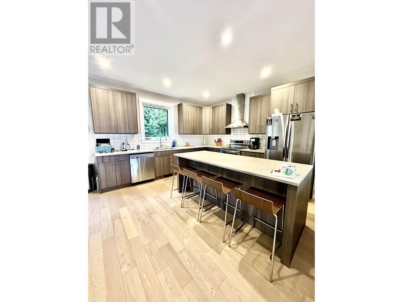 49 WOZNEY STREET, Kitimat