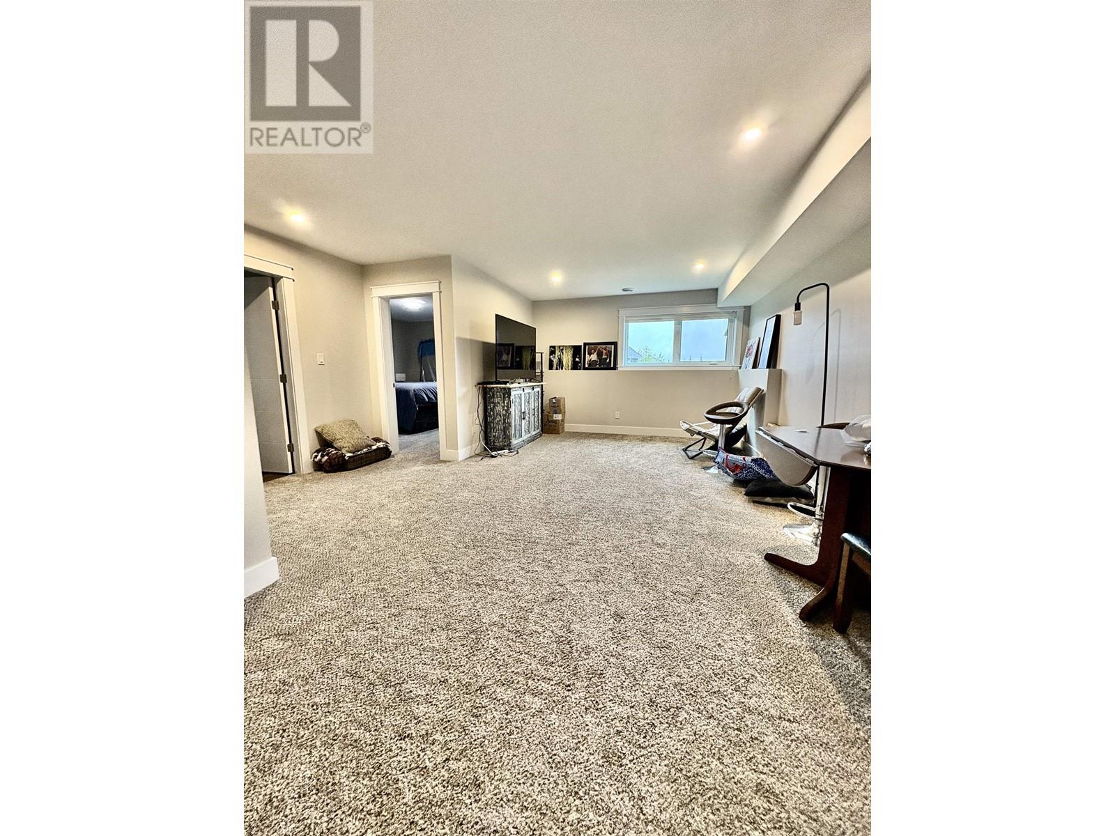 49 WOZNEY STREET, Kitimat