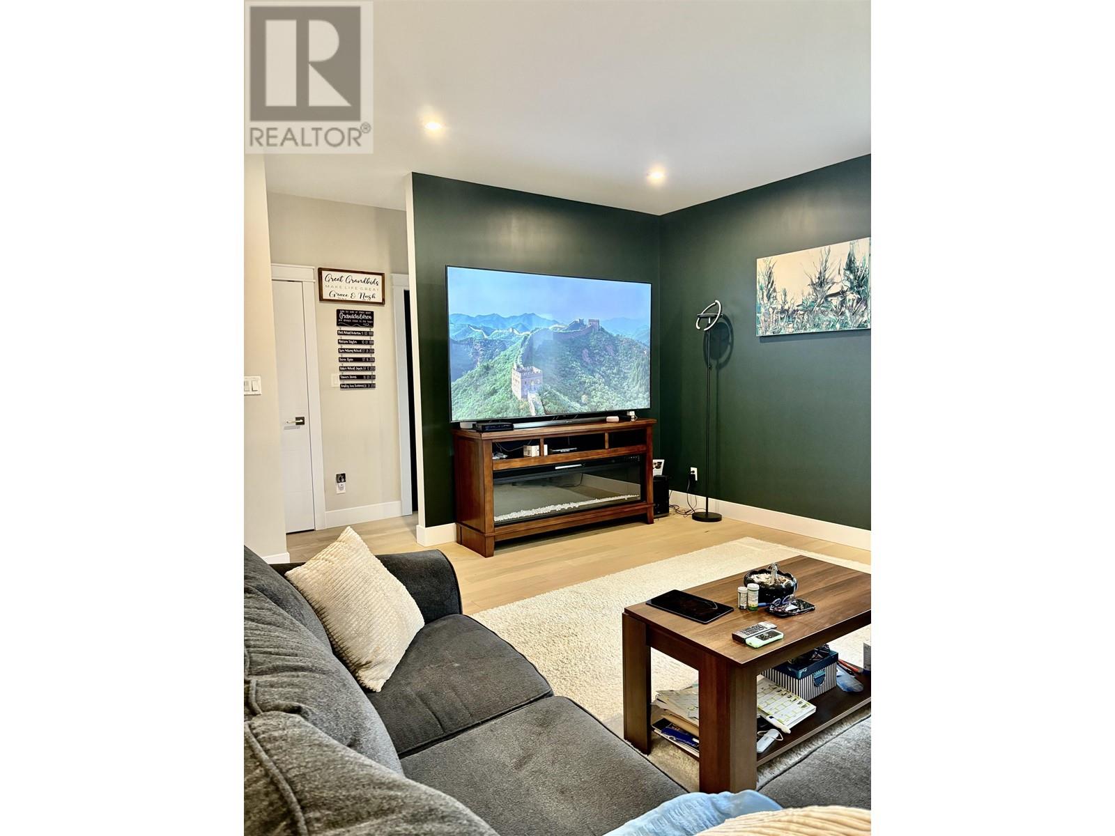 49 WOZNEY STREET, Kitimat