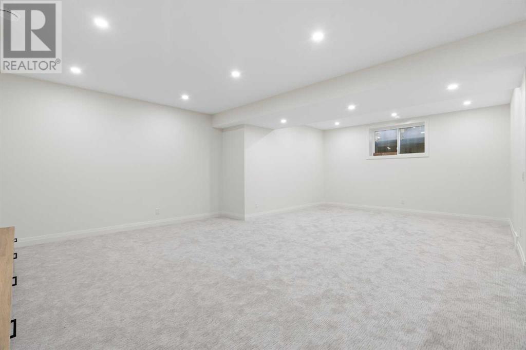 Single Family House for Sale in   Avenue NW Mount Pleasant Calgary 