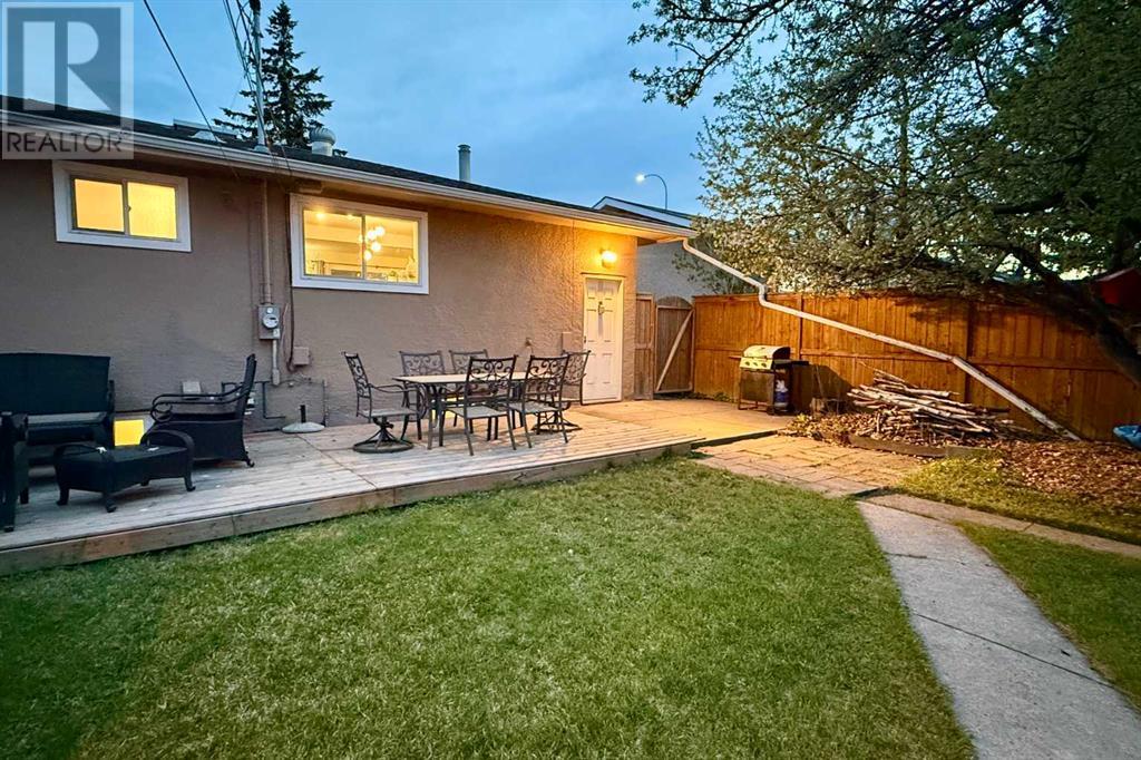 Single Family House Bungalow for Sale in  Worcester Drive SW Wildwood Calgary 