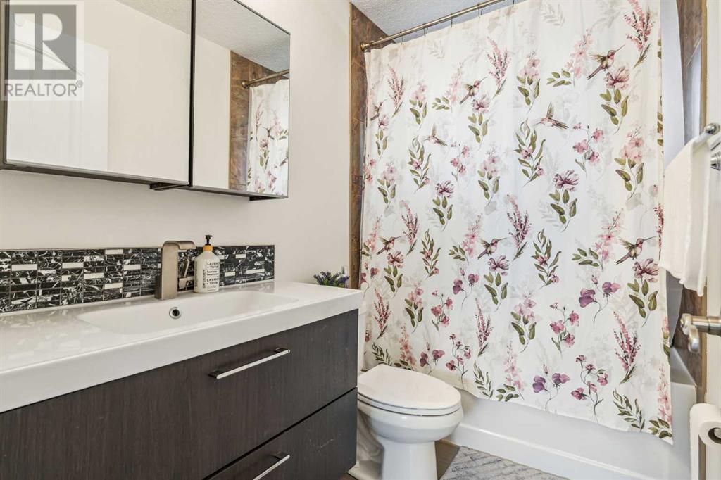 Single Family House Bungalow for Sale in  Worcester Drive SW Wildwood Calgary 