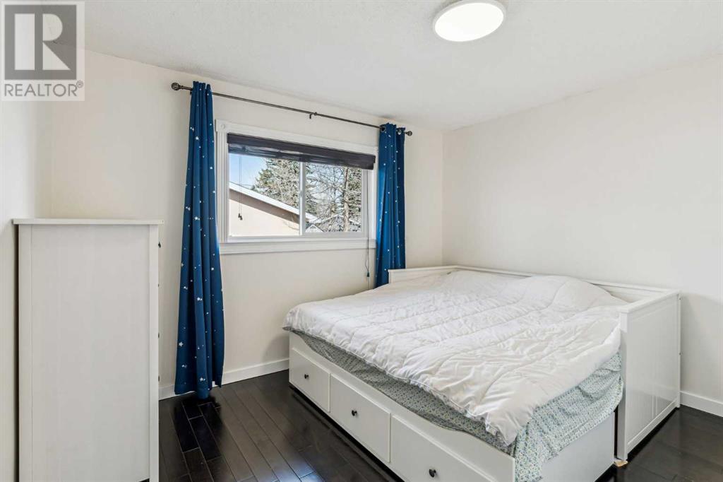 Single Family House Bungalow for Sale in  Worcester Drive SW Wildwood Calgary 