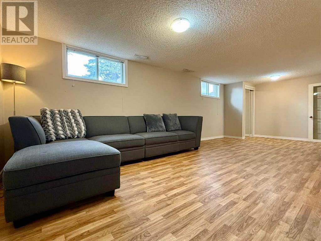 Single Family House Bungalow for Sale in  Worcester Drive SW Wildwood Calgary 