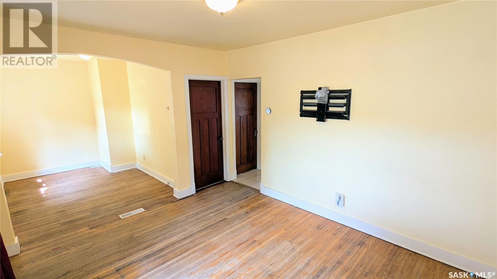 Single Family House Bungalow for Sale in  E AVENUE N Saskatoon 