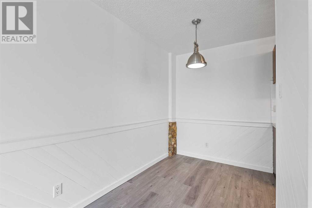 Single Family House for Sale in    Avenue SW Windsor Park Calgary 