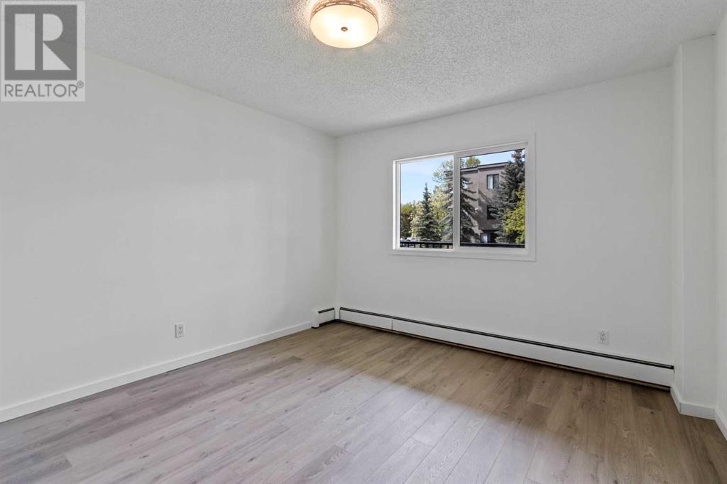 Single Family House for Sale in    Avenue SW Windsor Park Calgary 