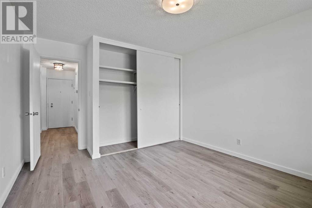 Single Family House for Sale in    Avenue SW Windsor Park Calgary 