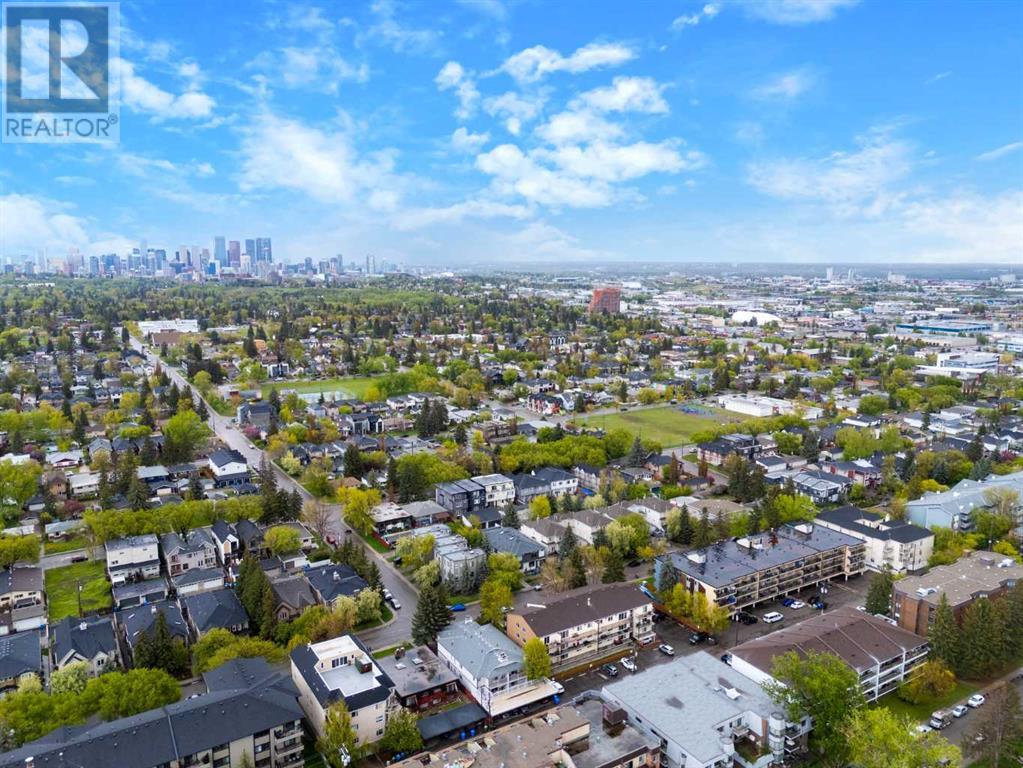 Single Family House for Sale in    Avenue SW Windsor Park Calgary 