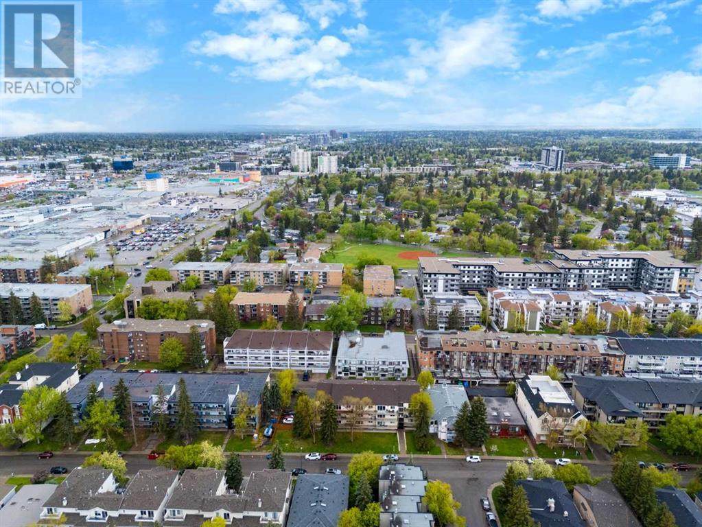 Single Family House for Sale in    Avenue SW Windsor Park Calgary 