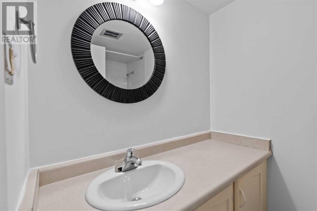 Single Family House for Sale in    Avenue SW Windsor Park Calgary 