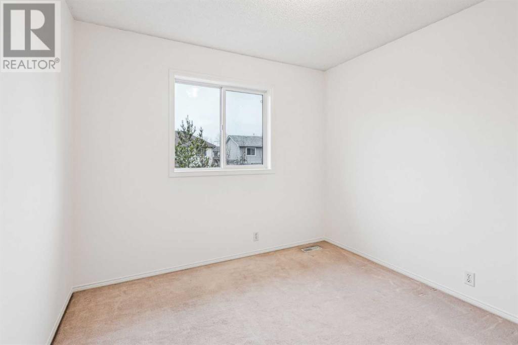 Single Family House for Sale in  Douglas Glen Heath SE Douglasdale/Glen Calgary 