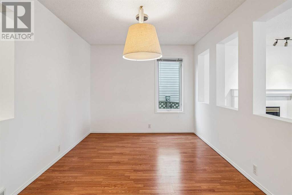 Single Family House for Sale in  Douglas Glen Heath SE Douglasdale/Glen Calgary 