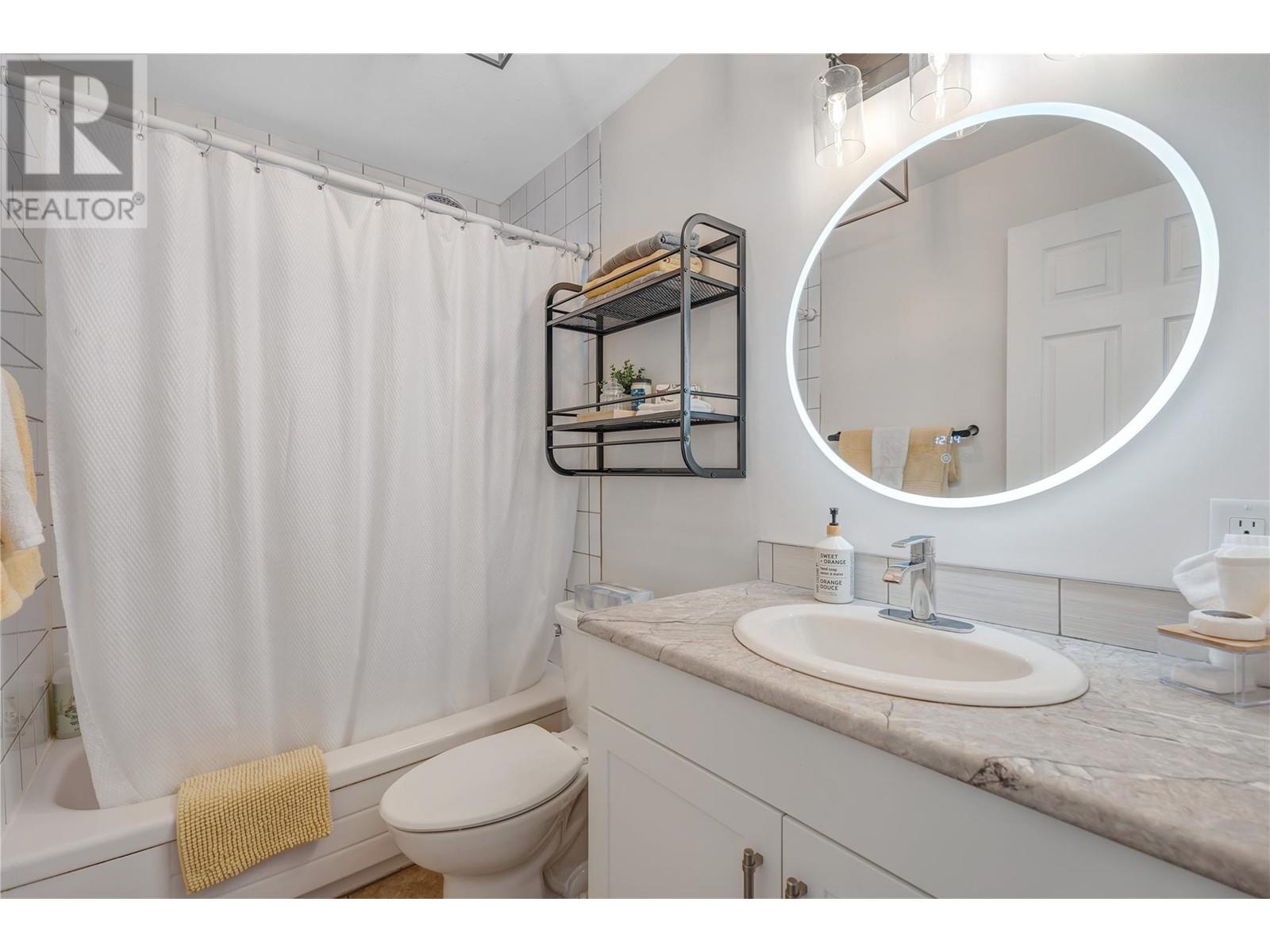 11212 Victoria Road, Summerland