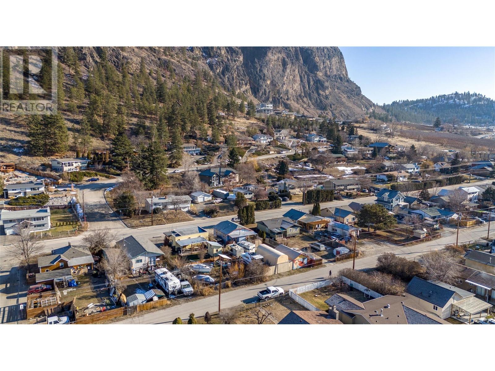 11212 Victoria Road, Summerland