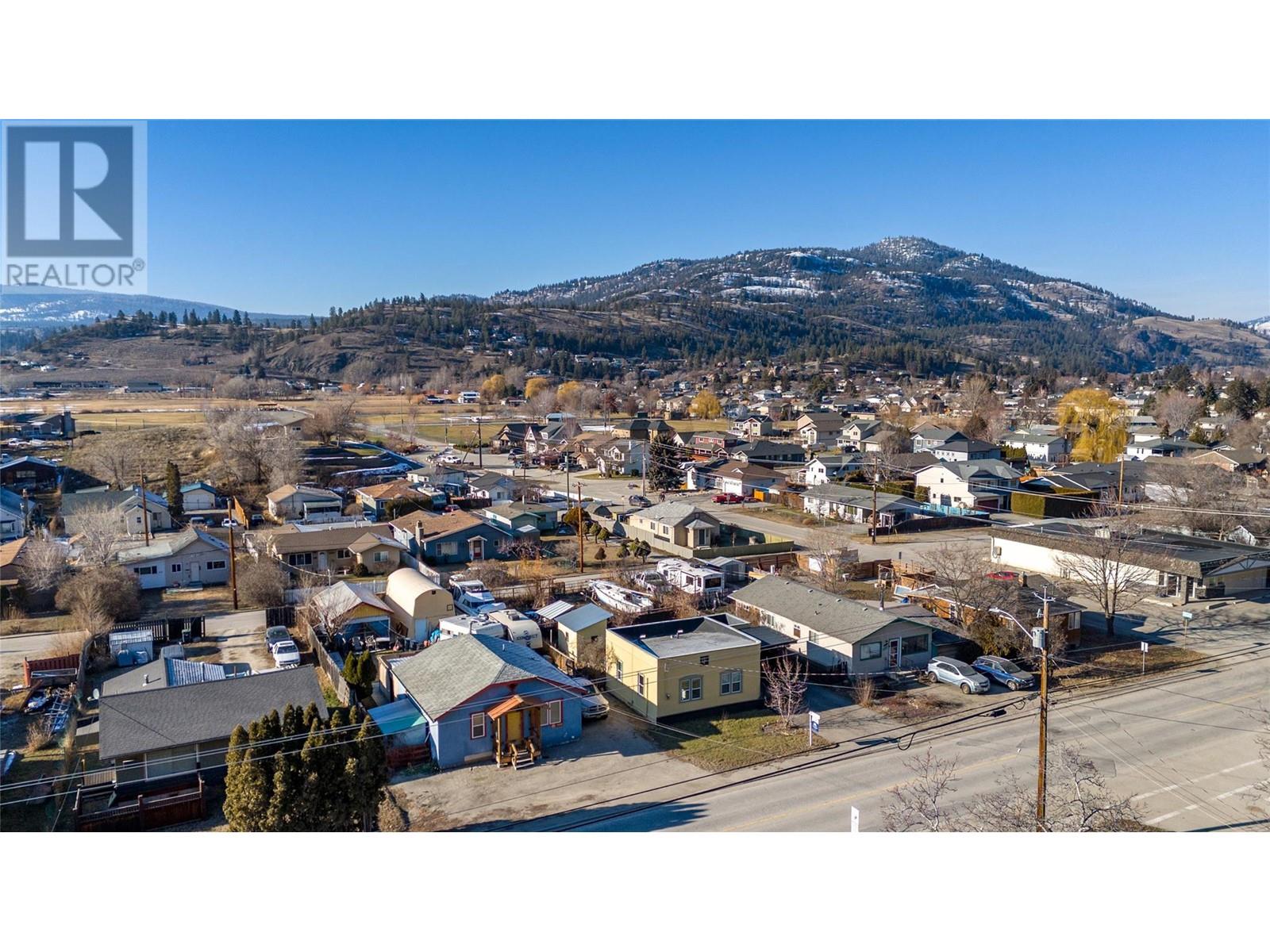 11212 Victoria Road, Summerland