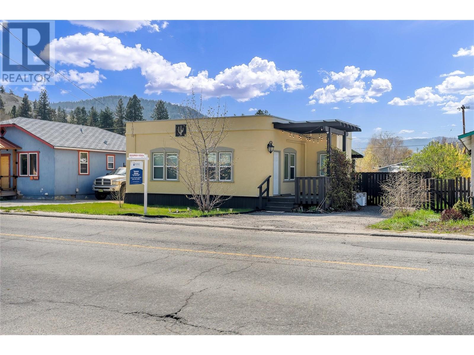 11212 Victoria Road, Summerland