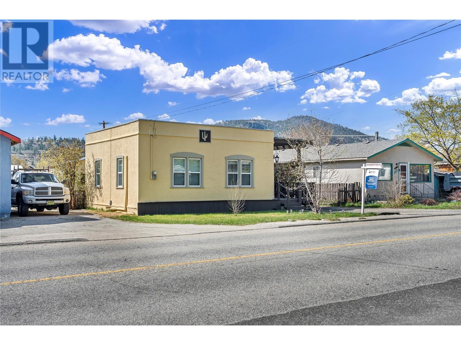 11212 Victoria Road, Summerland